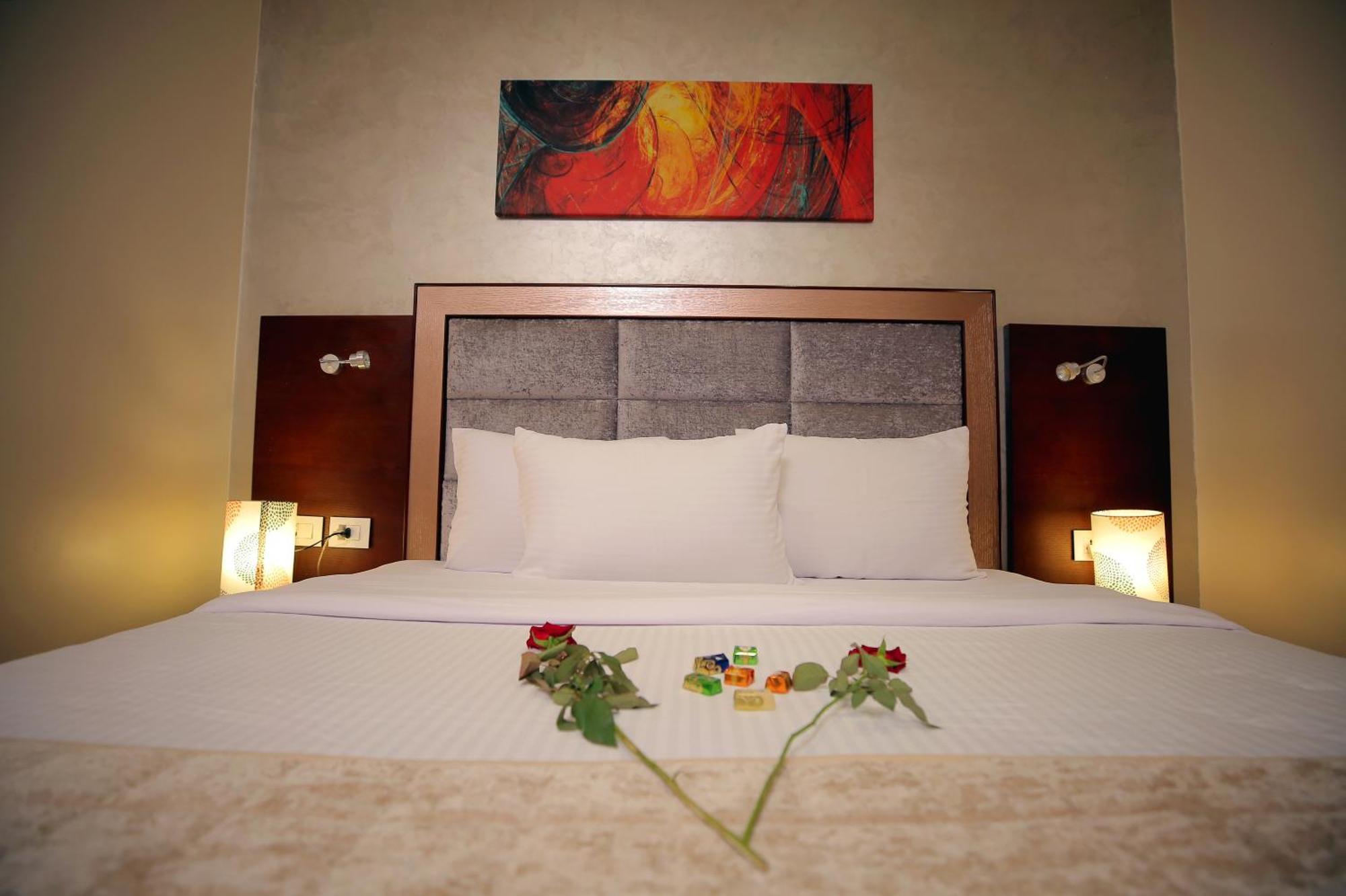 Cairo Taj Hotels & Suites - Dokki Eksteriør billede