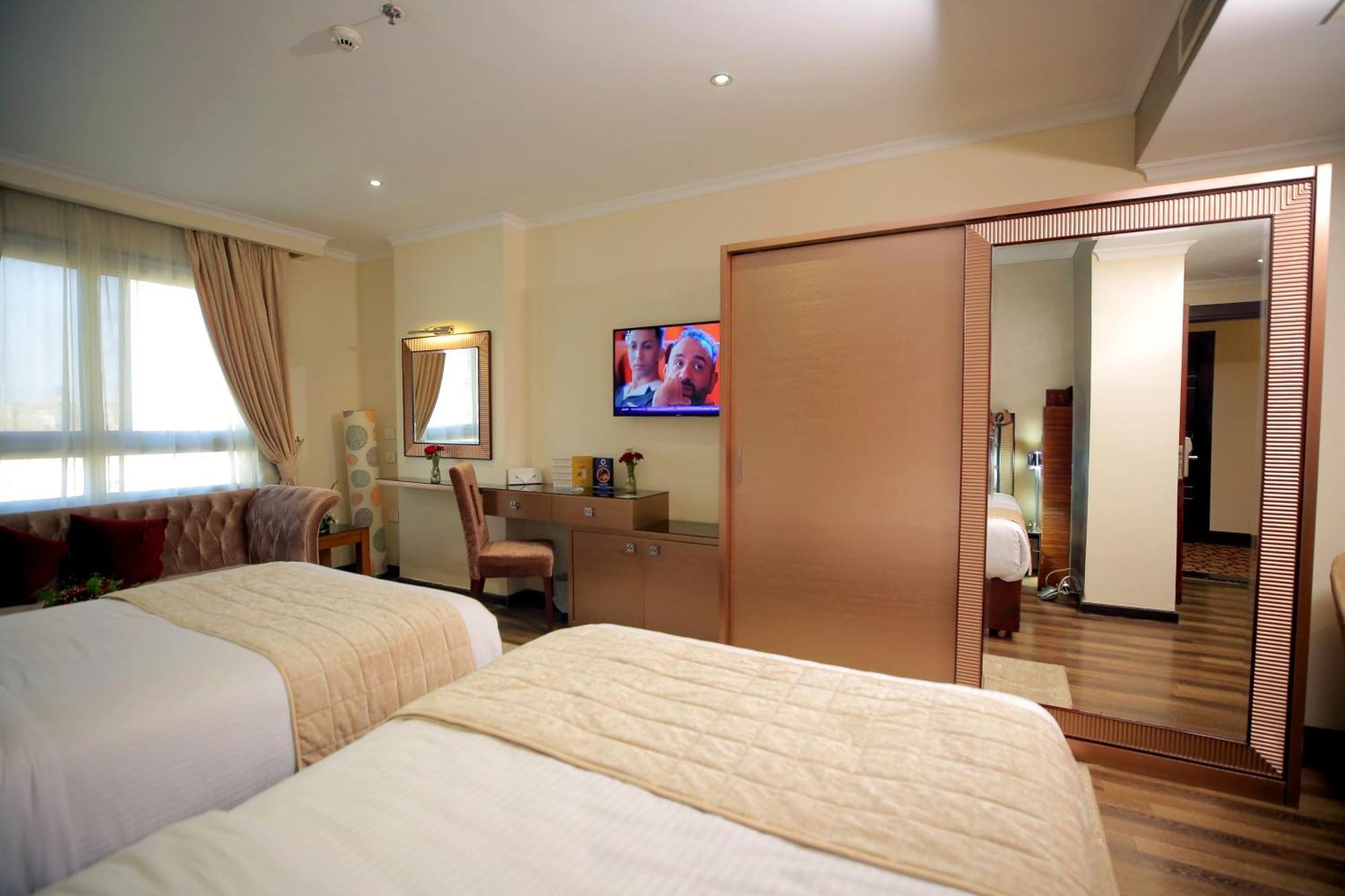 Cairo Taj Hotels & Suites - Dokki Eksteriør billede