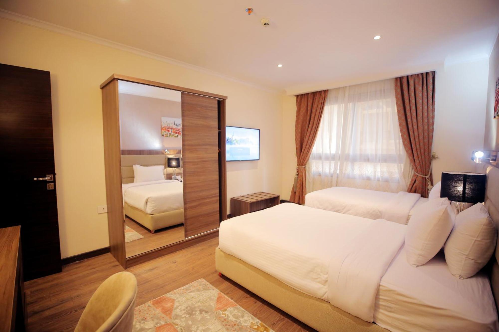 Cairo Taj Hotels & Suites - Dokki Eksteriør billede