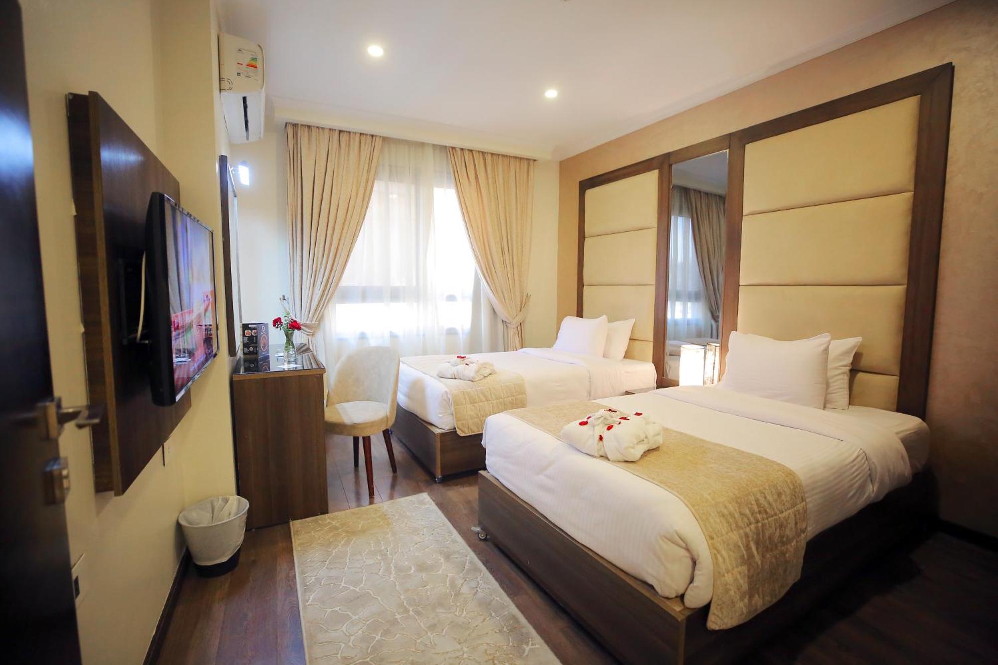 Cairo Taj Hotels & Suites - Dokki Eksteriør billede