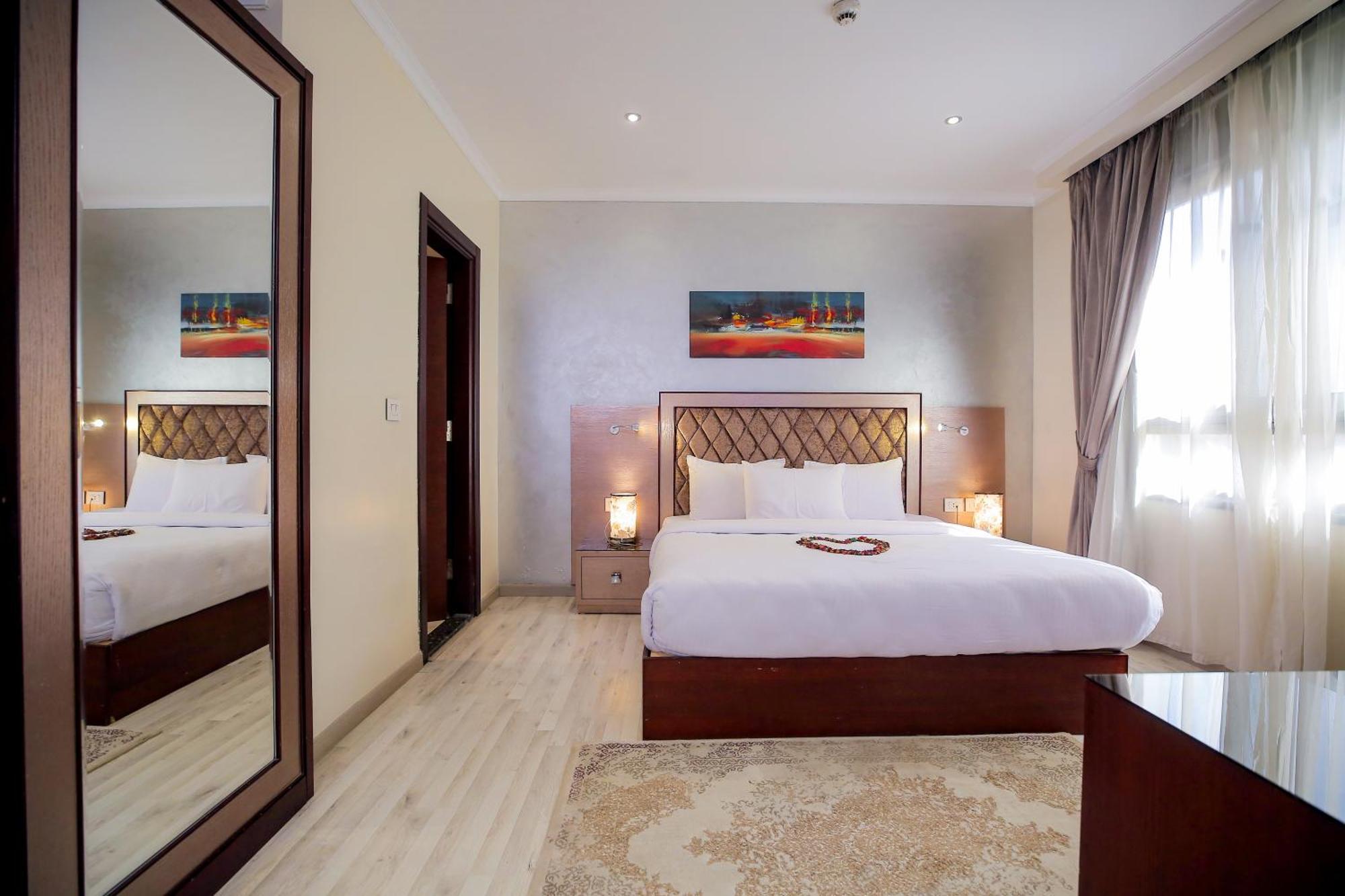Cairo Taj Hotels & Suites - Dokki Eksteriør billede