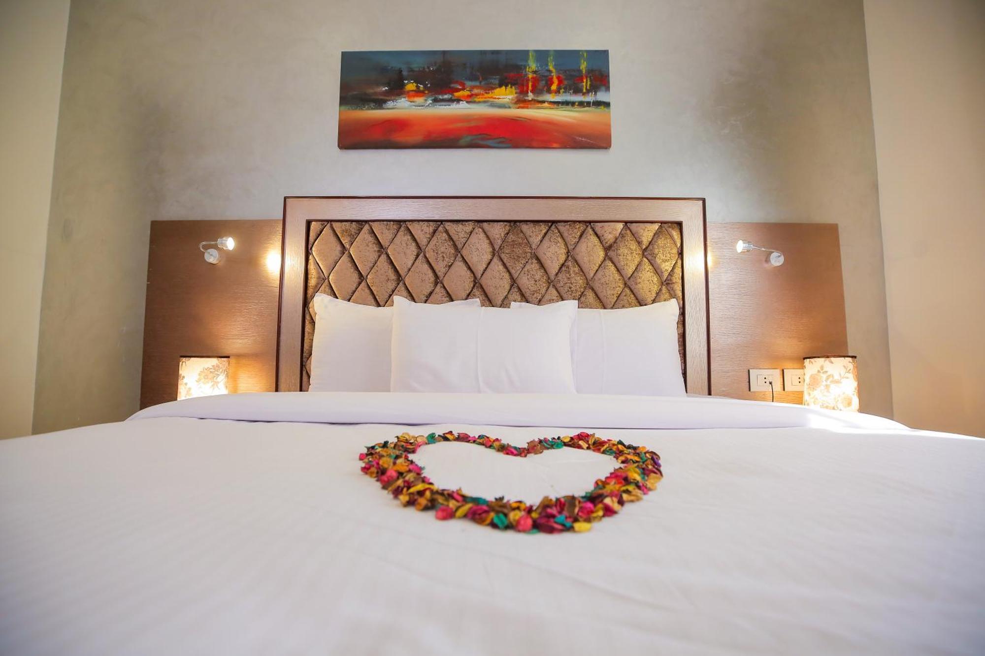 Cairo Taj Hotels & Suites - Dokki Eksteriør billede