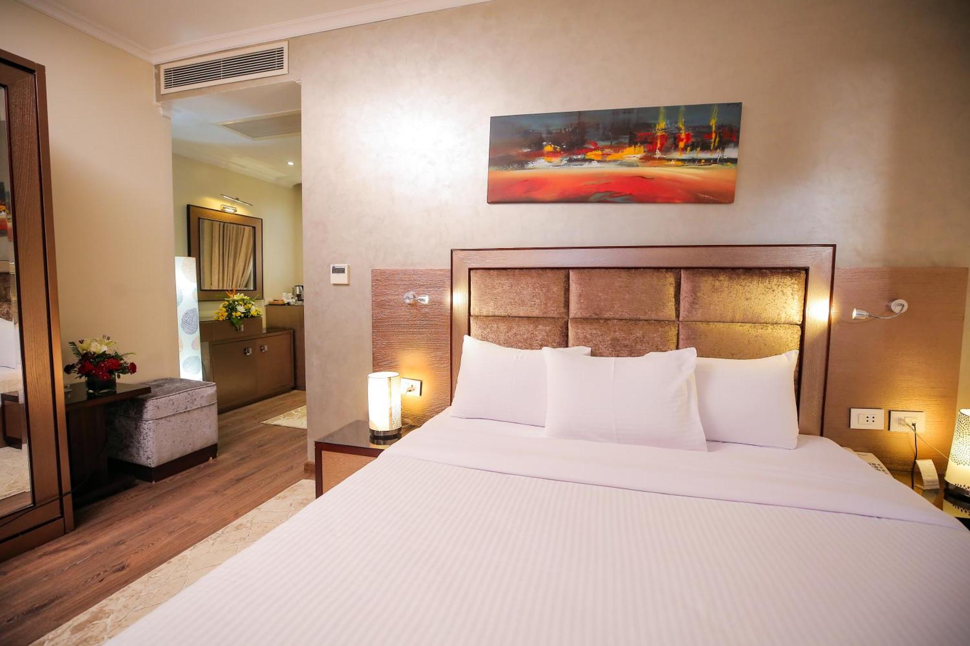 Cairo Taj Hotels & Suites - Dokki Eksteriør billede