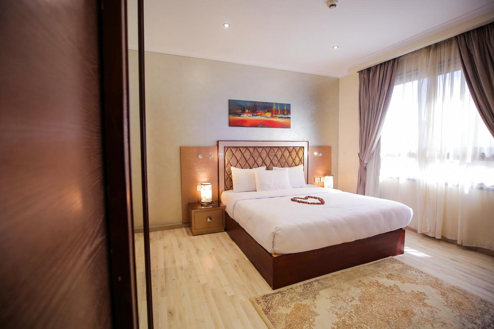 Cairo Taj Hotels & Suites - Dokki Eksteriør billede