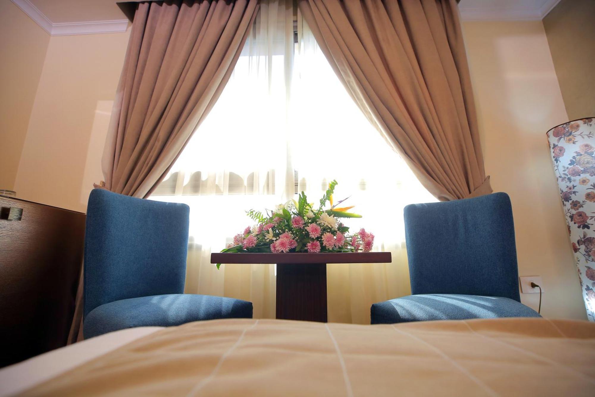 Cairo Taj Hotels & Suites - Dokki Eksteriør billede