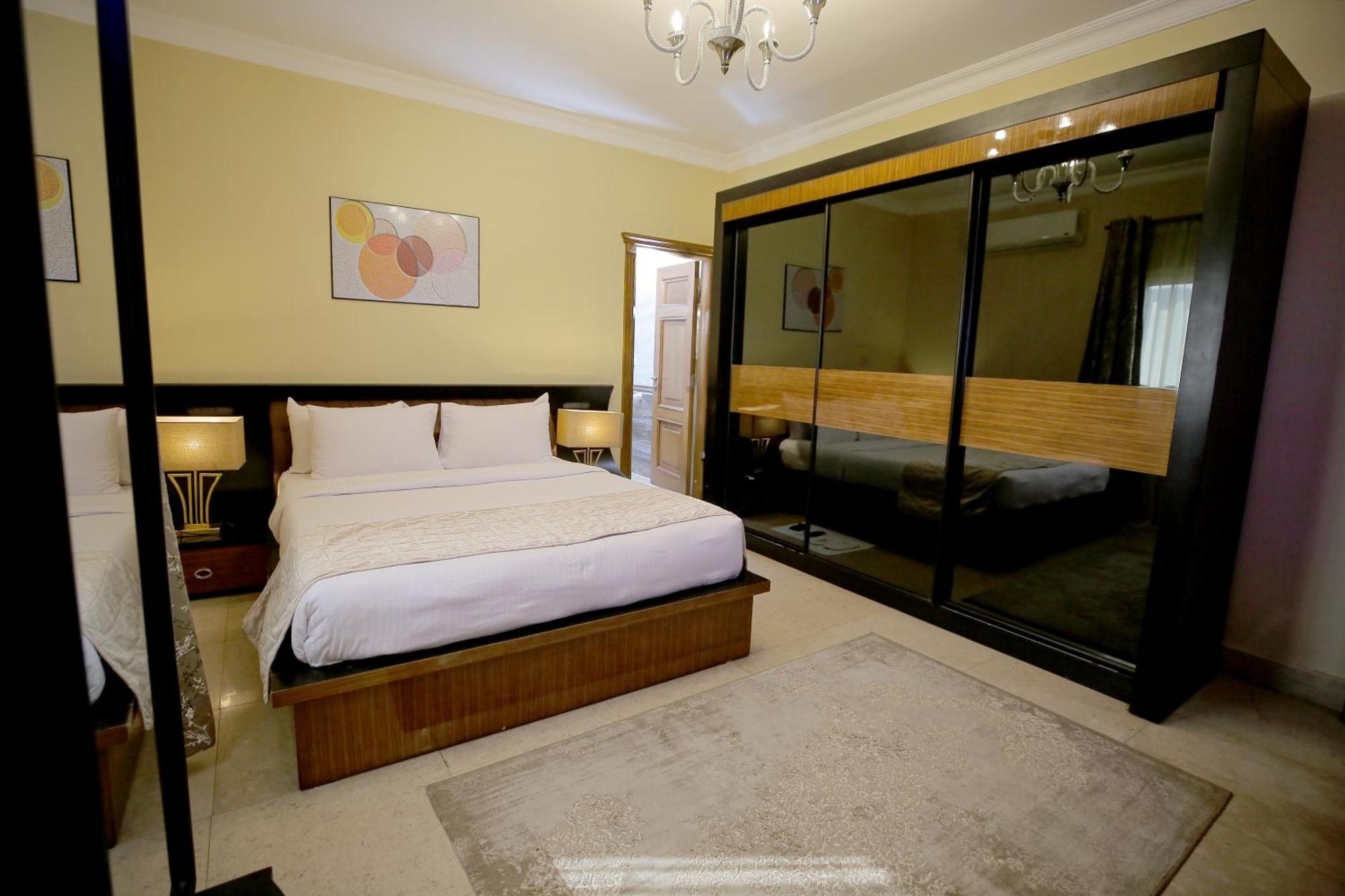 Cairo Taj Hotels & Suites - Dokki Eksteriør billede