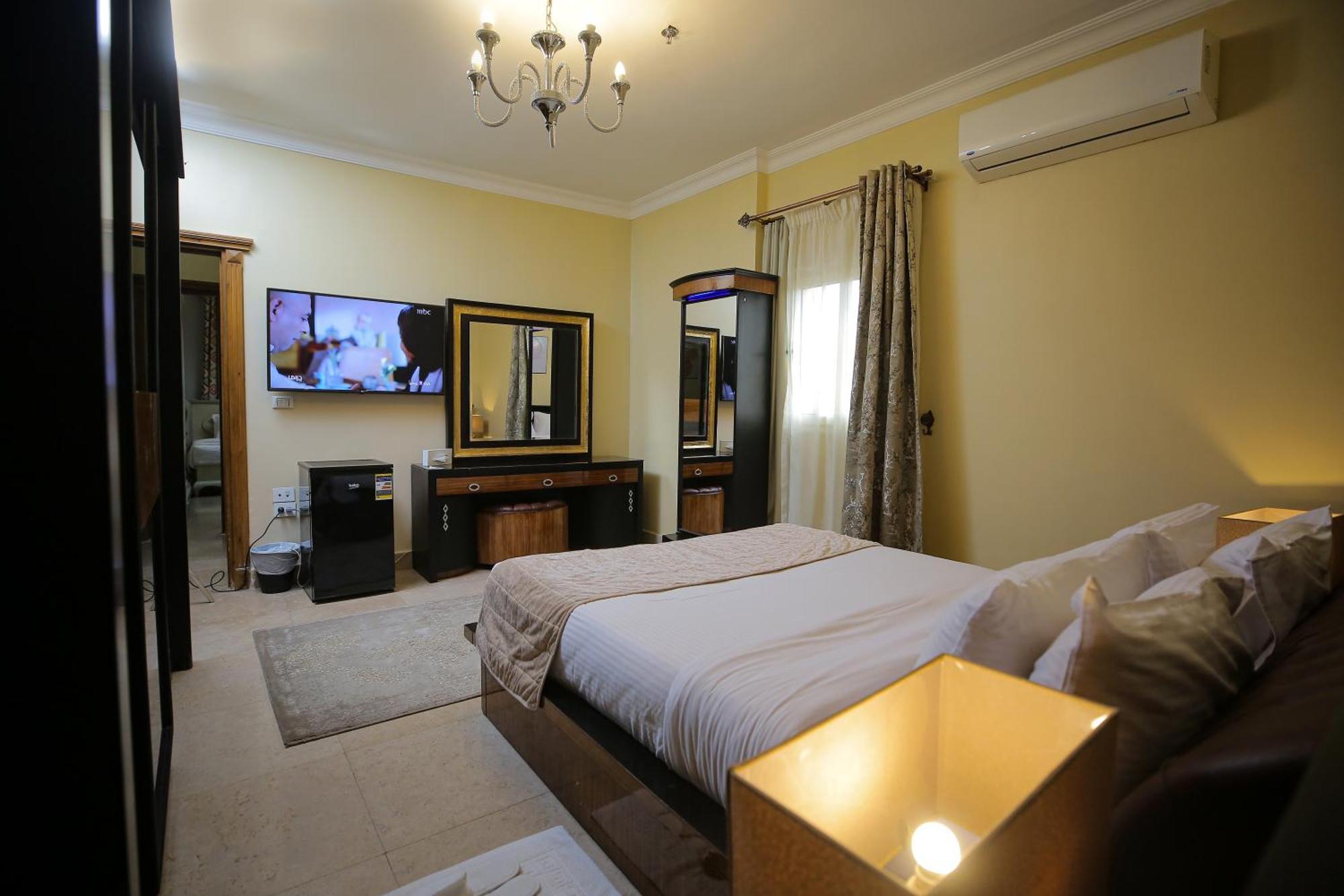 Cairo Taj Hotels & Suites - Dokki Eksteriør billede